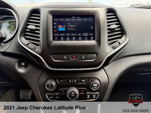 Used 2021 Jeep Cherokee Latitude Plus AWD/4WD image 31