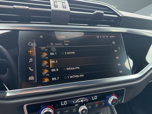 New 2025 Audi Q3 2.0T Premium image 30