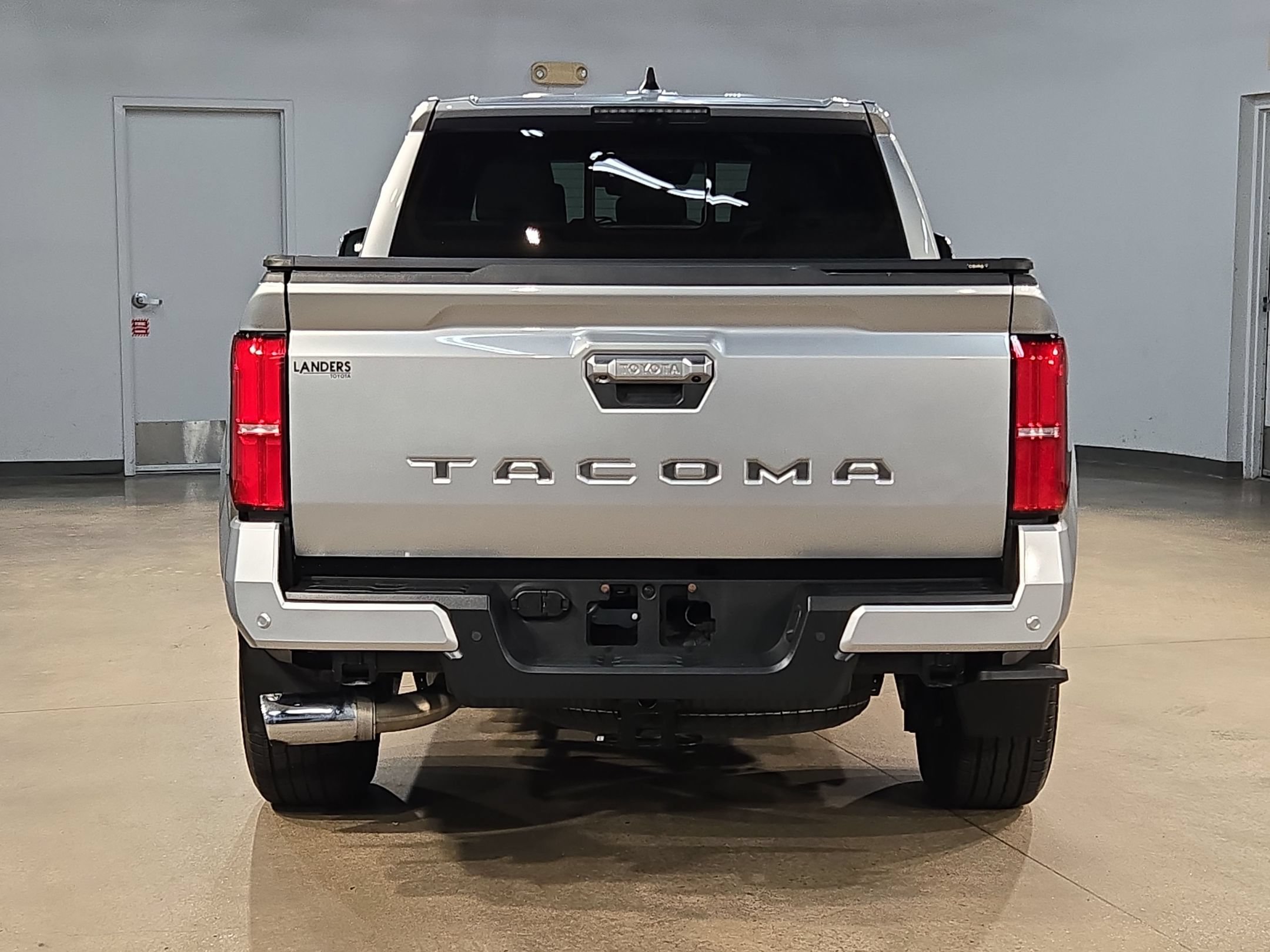Certified 2024 Toyota Tacoma Limited w/ Limited Package (LT) AWD/4WD image 6