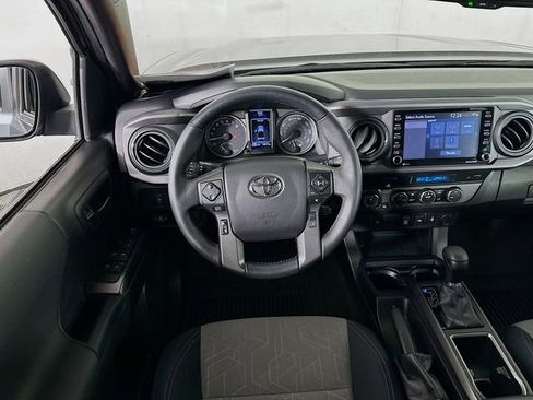 Certified 2022 Toyota Tacoma TRD Off-Road image 21