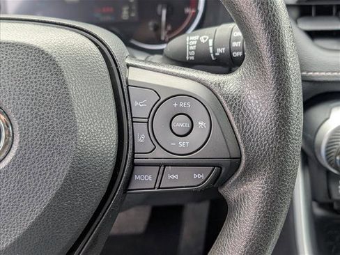 Used 2025 Toyota RAV4 XLE image 29