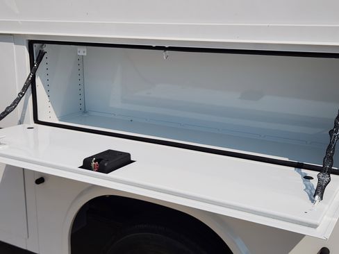 New 2025 Chevrolet Express 3500 w/ Power Convenience Package image 14