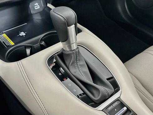 Used 2024 Honda HR-V EX-L image 16