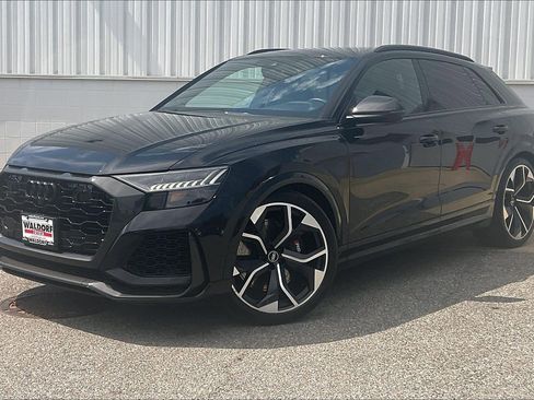 Used 2023 Audi RS Q8 AWD/4WD image 2