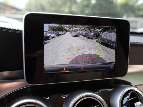 Used 2019 Mercedes-Benz GLC 300 image 23