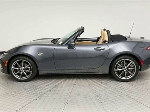 Used 2017 MAZDA MX-5 Miata Grand Touring image 5