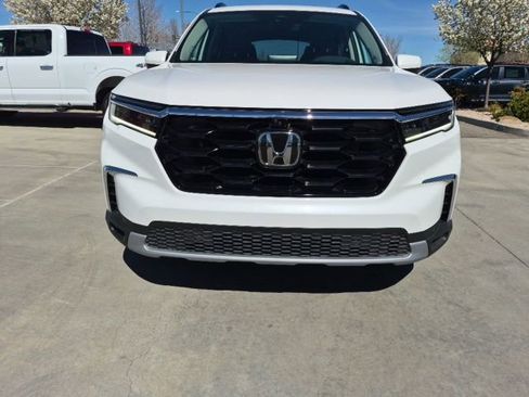 Certified 2024 Honda Pilot Elite image 7