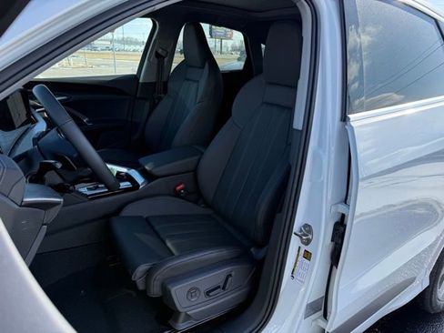 New 2025 Audi Q5 Premium Plus image 8