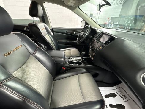 Used 2019 Nissan Pathfinder 4WD image 33