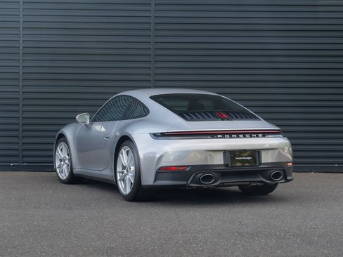 Used 2026 Porsche 911 Carrera RWD image 3