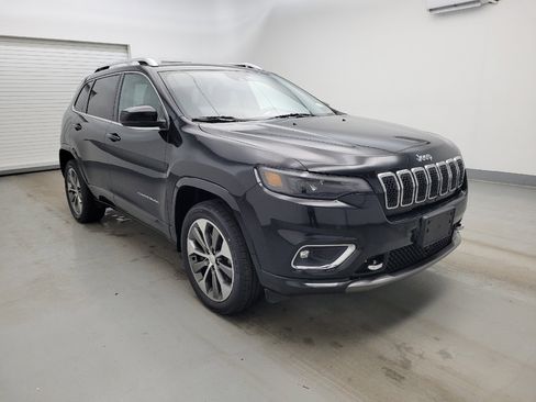 Used 2019 Jeep Cherokee Overland w/ Technology Group AWD/4WD image 13