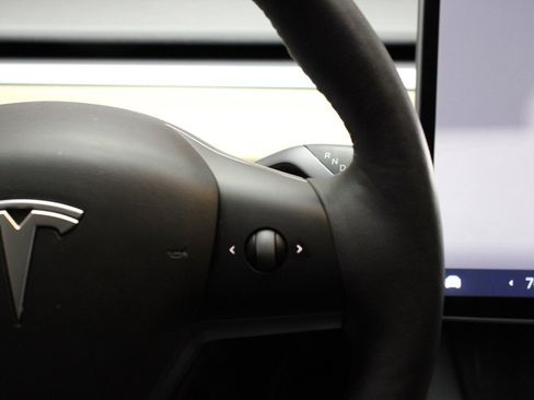 Used 2023 Tesla Model Y Long Range image 30