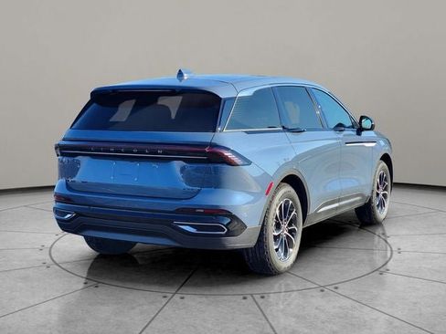 New 2026 Lincoln Nautilus Premier image 12
