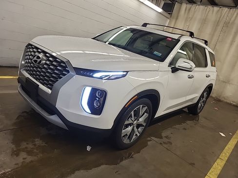 Used 2021 Hyundai Palisade SEL image 2