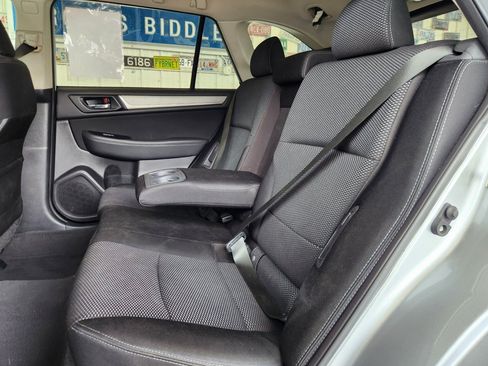 Used 2015 Subaru Outback 2.5i Premium AWD/4WD image 6