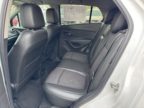 Used 2016 Chevrolet Trax LT w/ LT Convenience Package FWD image 18