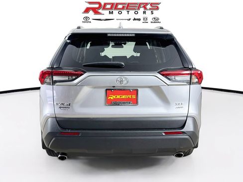 Used 2024 Toyota RAV4 XLE w/ Convenience Package AWD/4WD image 12