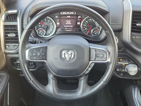 Used 2024 RAM 1500 Laramie AWD/4WD image 18