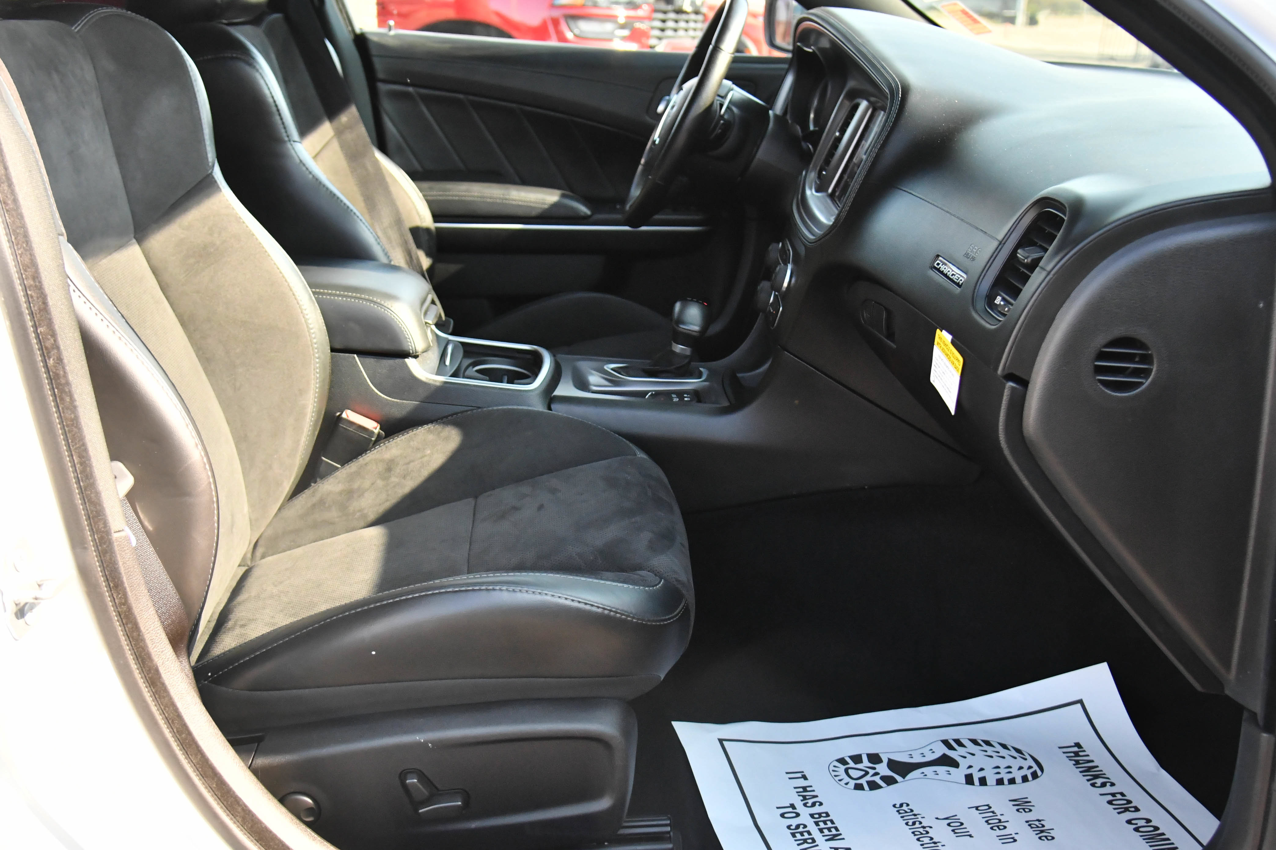 Used 2023 Dodge Charger R/T w/ Plus Group RWD image 44