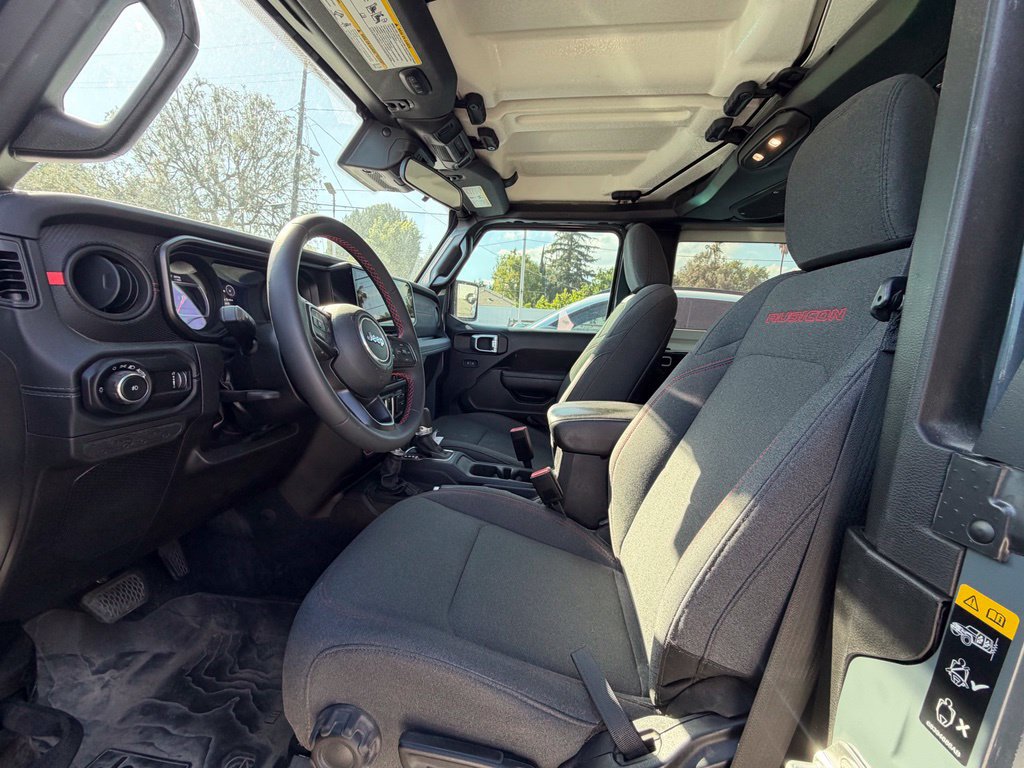 Used 2024 Jeep Wrangler Rubicon w/ Capability Package AWD/4WD image 4