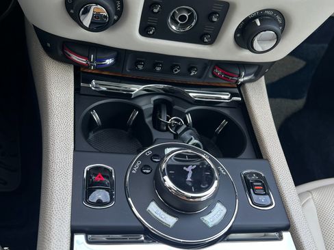 Used 2015 Rolls-Royce Wraith RWD image 20
