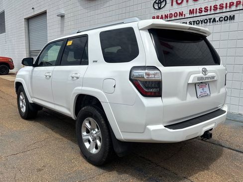 Used 2015 Toyota 4Runner SR5 RWD image 5