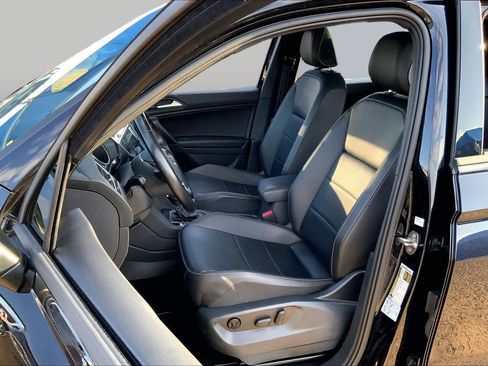 Used 2021 Volkswagen Tiguan SE R-Line FWD image 8