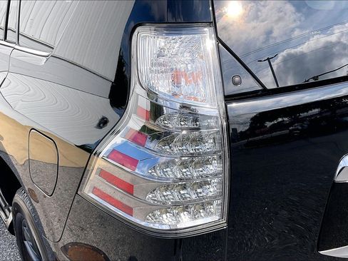 Used 2023 Lexus GX 460 Premium w/ Premium Package AWD/4WD image 34