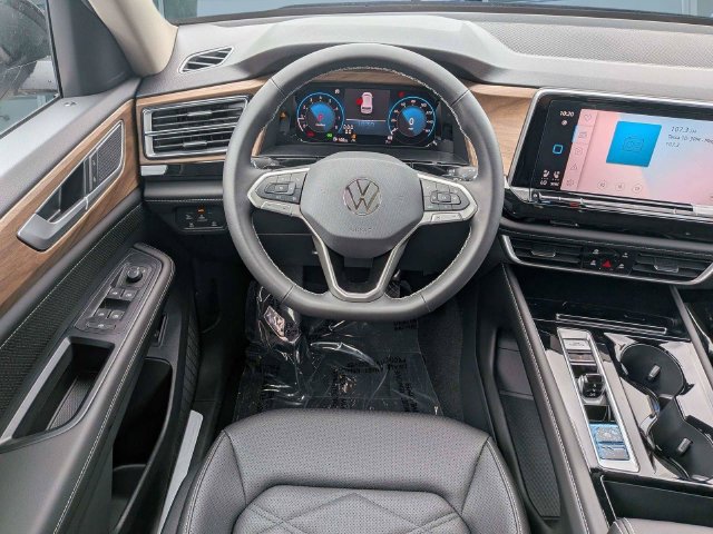 New 2026 Volkswagen Atlas SE FWD image 17