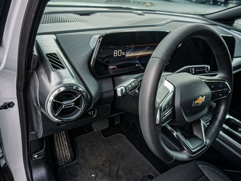 New 2026 Chevrolet Equinox EV LT FWD image 29