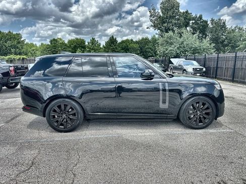 Used 2023 Land Rover Range Rover SE AWD/4WD image 9