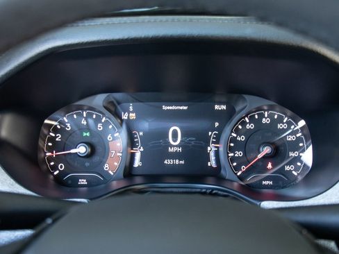 Used 2024 Jeep Compass Latitude AWD/4WD image 14