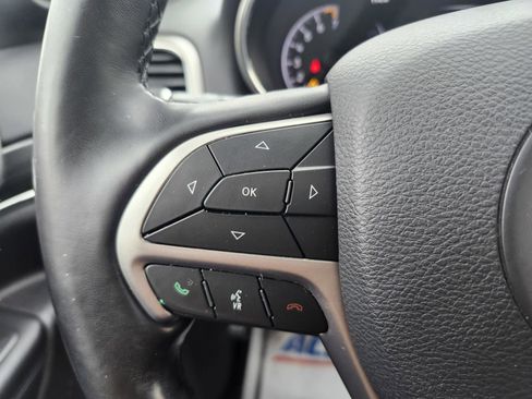 Used 2020 Jeep Grand Cherokee Limited image 14