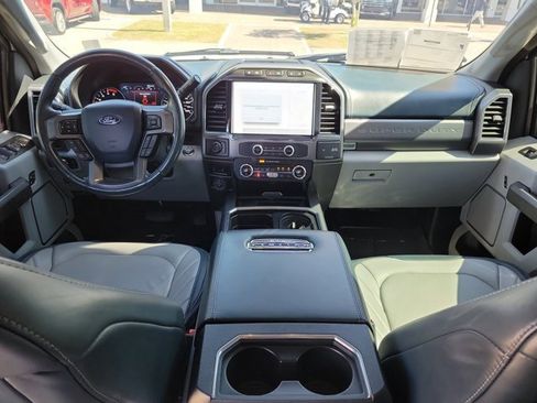 Certified 2022 Ford F450 Limited w/ FX4 Off-Road Package image 19