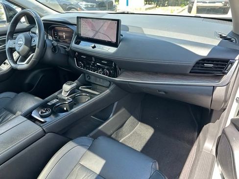 Used 2024 Nissan Rogue Platinum w/ Platinum Premium Package AWD/4WD image 8