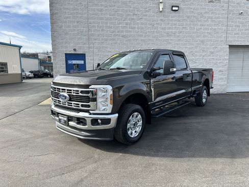 Certified 2024 Ford F350 XLT image 2