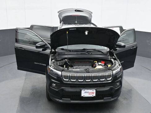 Used 2022 Jeep Compass Latitude w/ Convenience Group AWD/4WD image 34