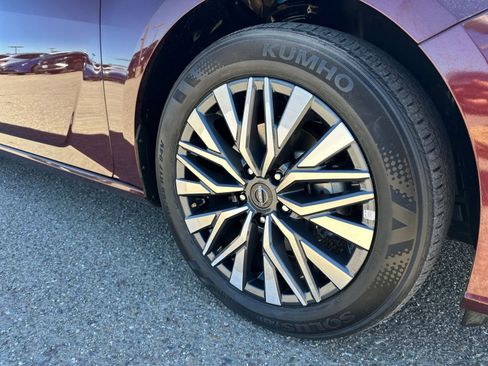 Used 2025 Nissan Altima 2.5 SV image 31