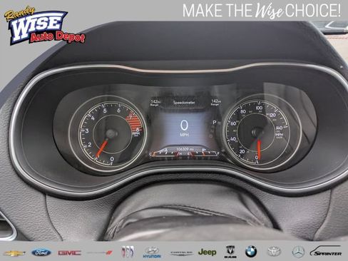 Used 2019 Jeep Cherokee Trailhawk w/ Comfort/Convenience Group AWD/4WD image 12