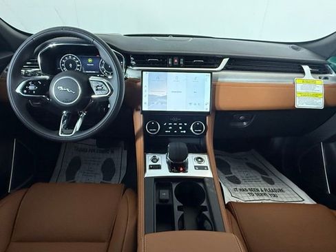 Certified 2026 Jaguar F-PACE R-Dynamic S image 33