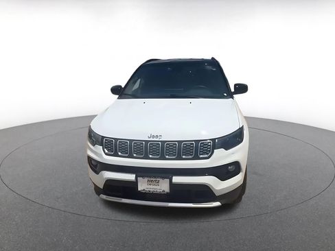 Used 2025 Jeep Compass Limited AWD/4WD image 4