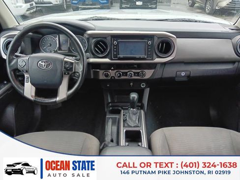 Used 2016 Toyota Tacoma SR image 13