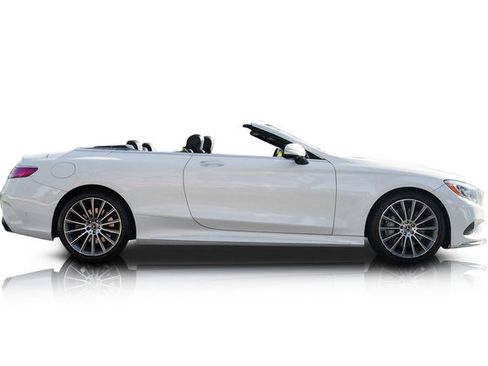 Used 2017 Mercedes-Benz S 550 Cabriolet image 2