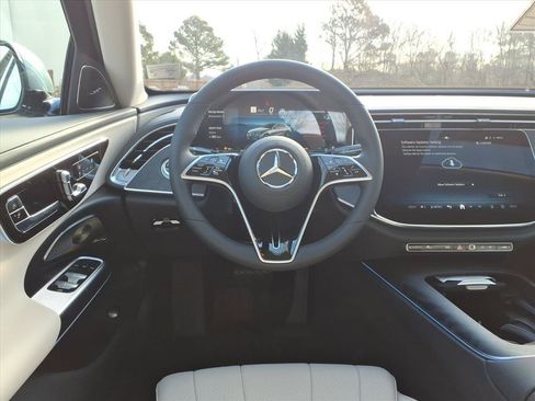 New 2026 Mercedes-Benz E 350 4MATIC Sedan image 20