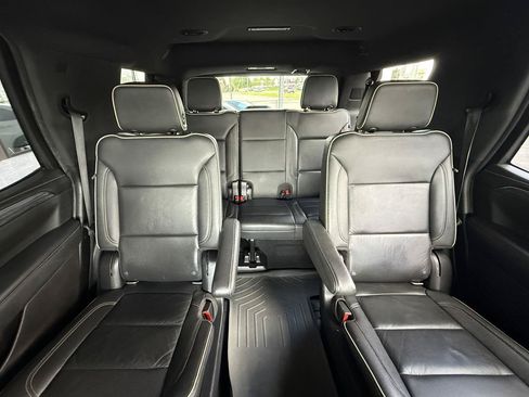 Used 2021 GMC Yukon SLT AWD/4WD image 37