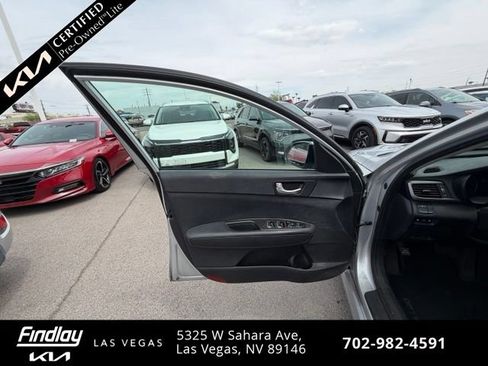 Used 2017 Kia Optima LX FWD image 11