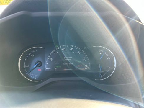 Used 2025 Toyota RAV4 XLE w/ Convenience Package AWD/4WD image 6