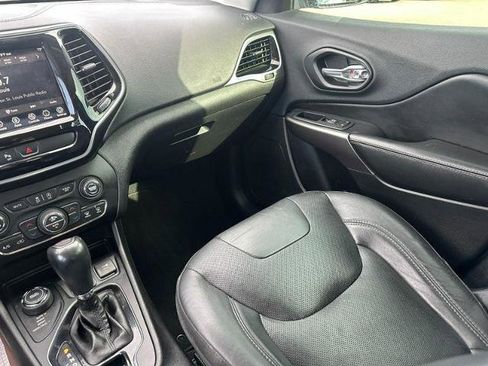 Used 2019 Jeep Cherokee Limited image 15