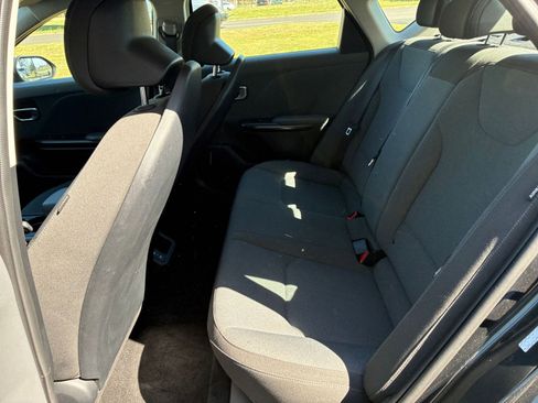 Used 2025 Kia K4 LXS image 24