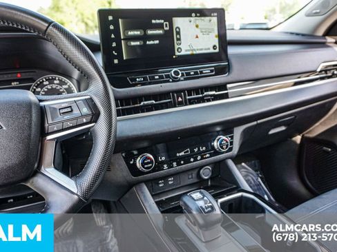 Used 2025 Mitsubishi Outlander SE FWD image 35